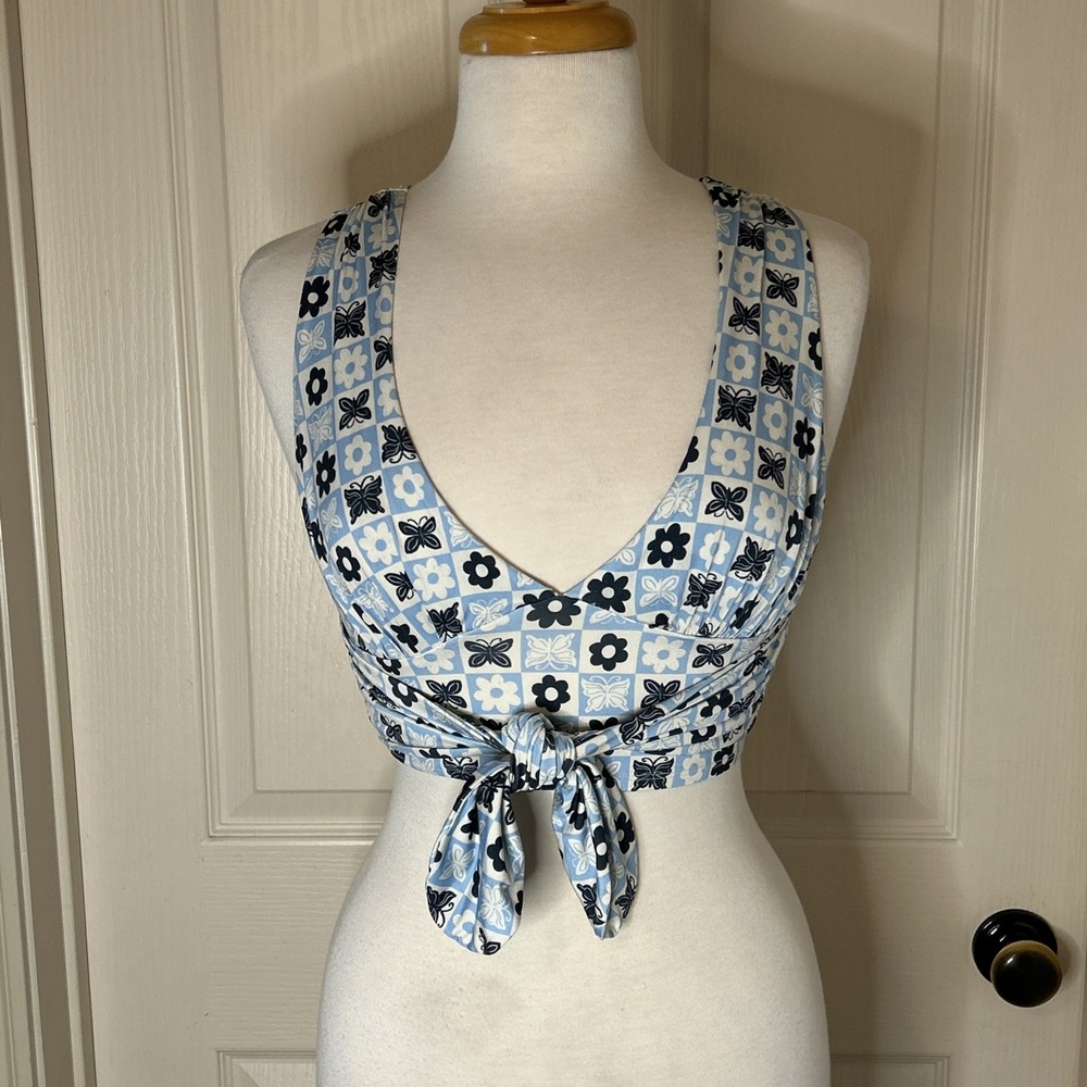 Urban outfitters size medium women's Blue‎ Floral Halter Top